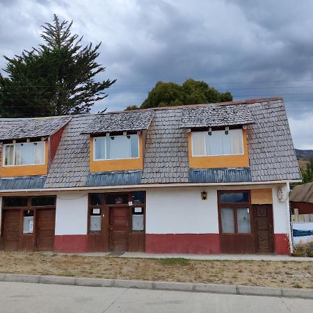 Hosteria Huemules Puerto Guadal Bagian luar foto