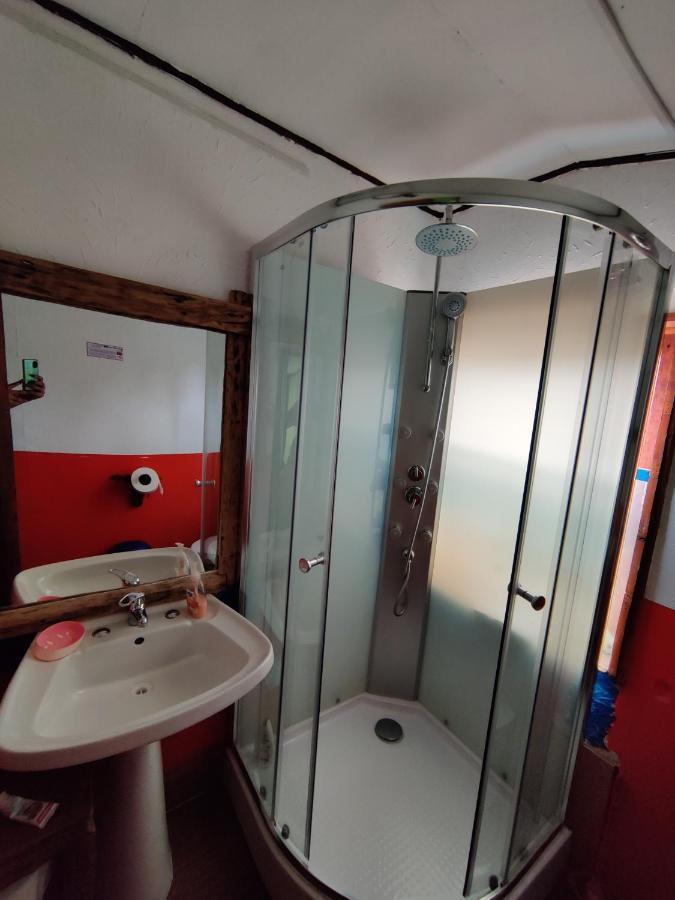 Hosteria Huemules Puerto Guadal Bagian luar foto