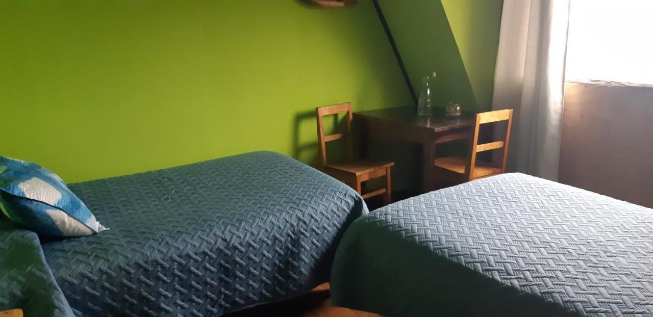 Hosteria Huemules Puerto Guadal Bagian luar foto